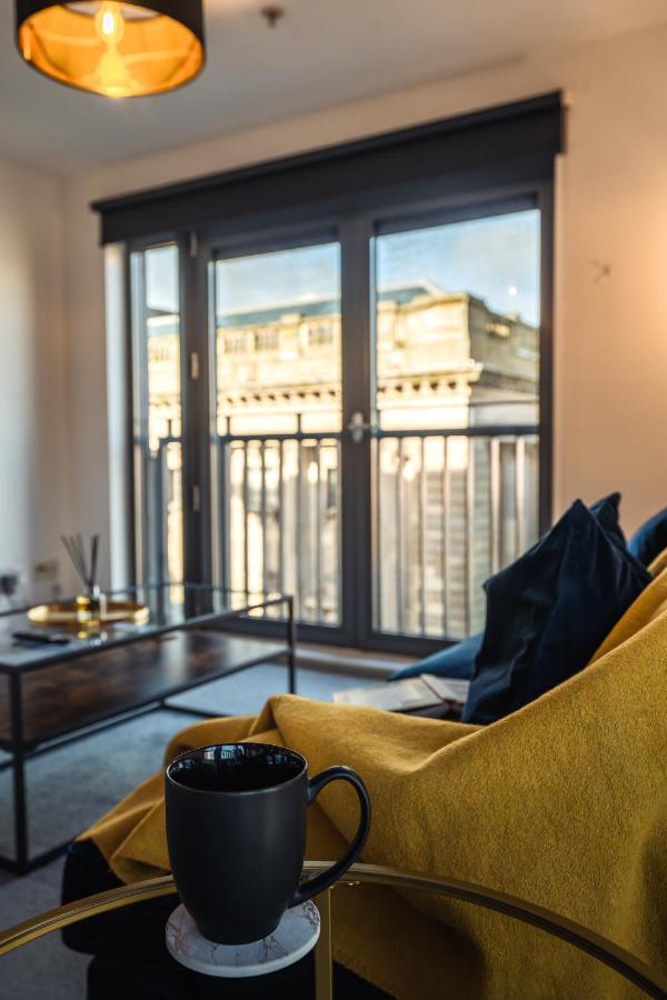 City View - A Stunning 2 Bed Apartment グラスゴー エクステリア 写真