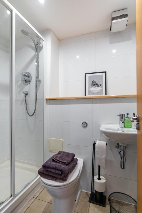 City View - A Stunning 2 Bed Apartment グラスゴー エクステリア 写真