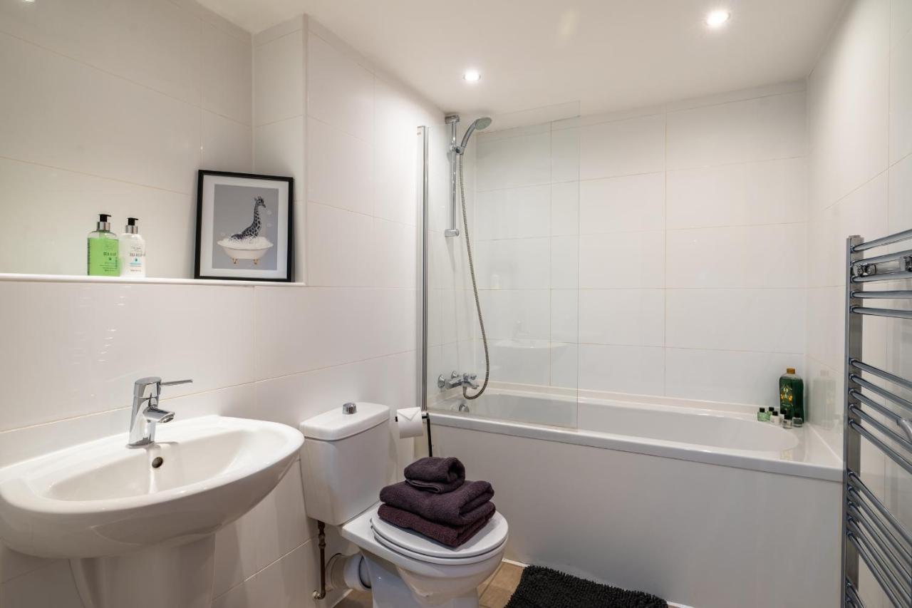 City View - A Stunning 2 Bed Apartment グラスゴー エクステリア 写真